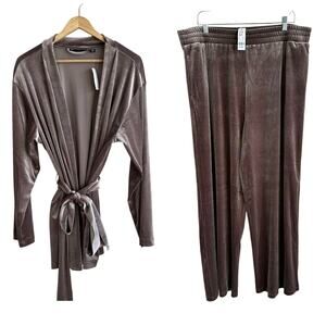 New York & Company Dreamy Velour Lounge Set 2 Piece Taupe XXL